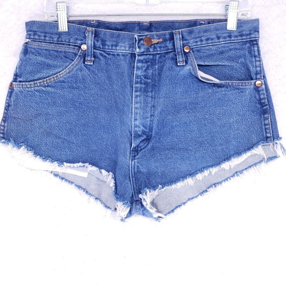 Wrangler Vintage Cheeky Raw Hem Jean Shorts Women Size 33 High Rise Denim Pants
